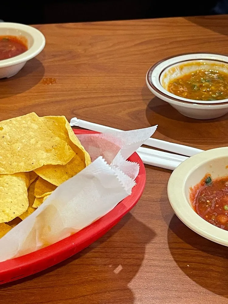 Chips and Salsa with Spicy Salsa