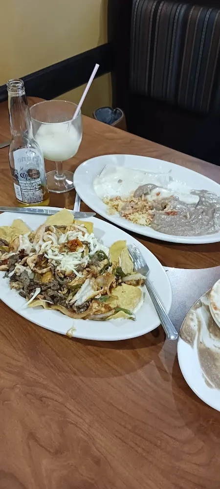 La Grande Nachos Trio
